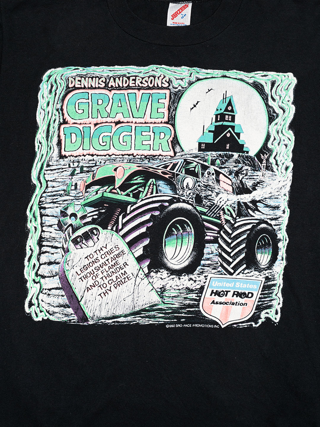 GRAVE DIGGER close up