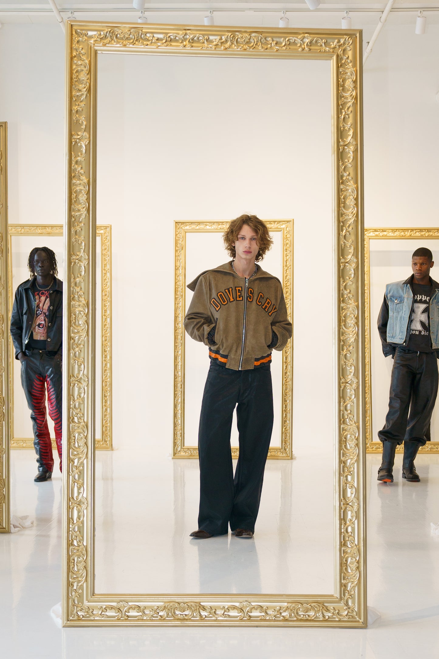 バーンラバーデニムパンツ