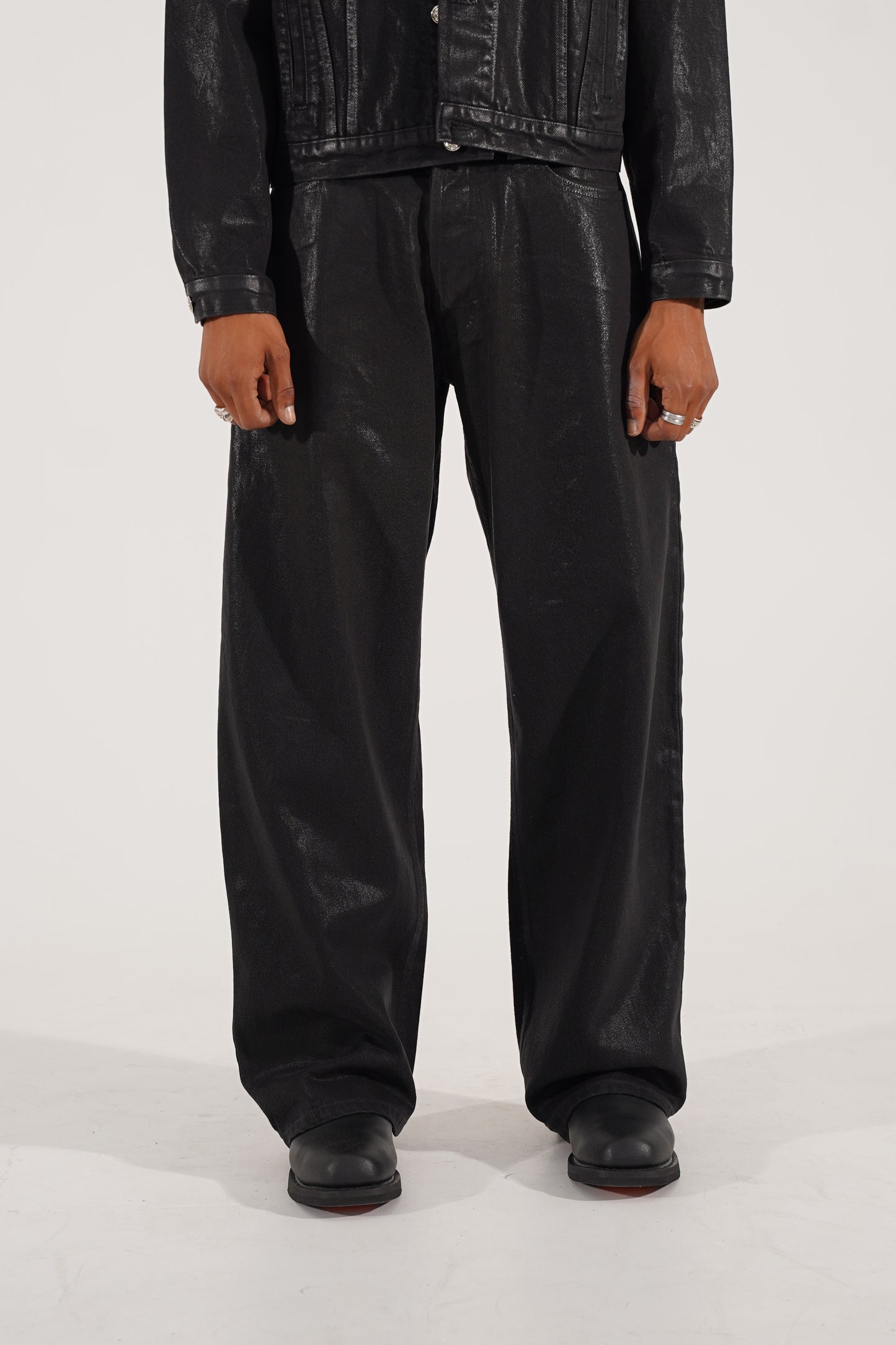 バーンラバーデニムパンツ