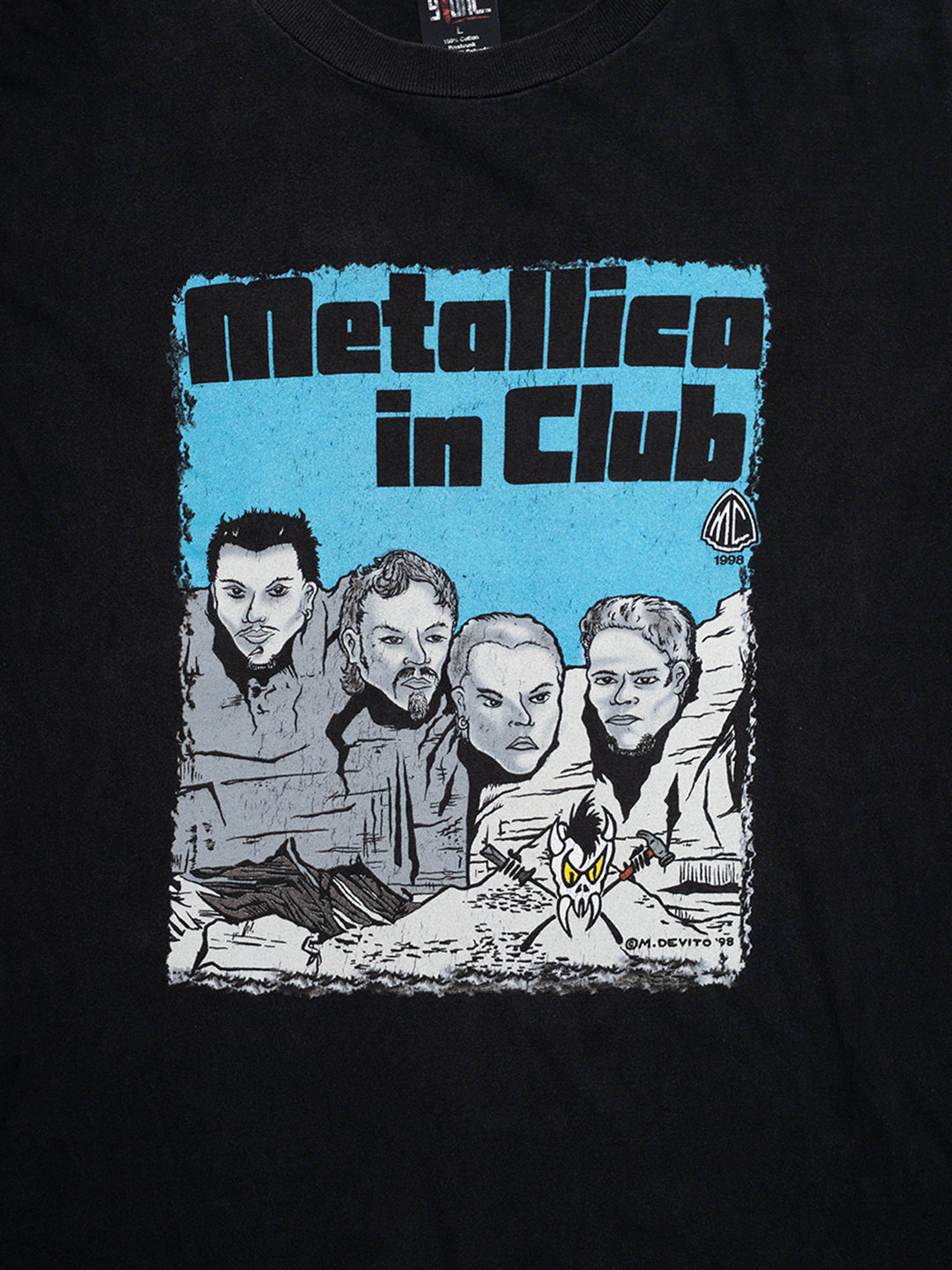 METALLICA IN CLUB close up