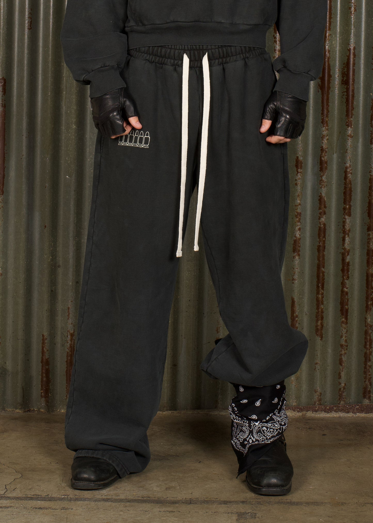 REVOLVER SWEATPANT - BLACK