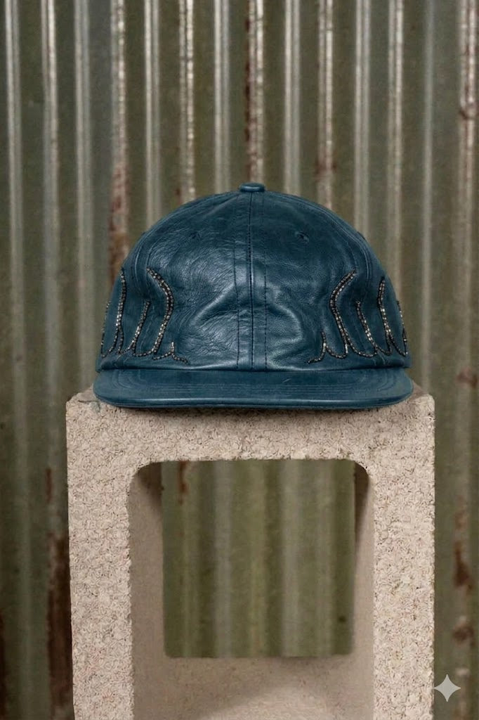 MIDNIGHT WAVE HAT